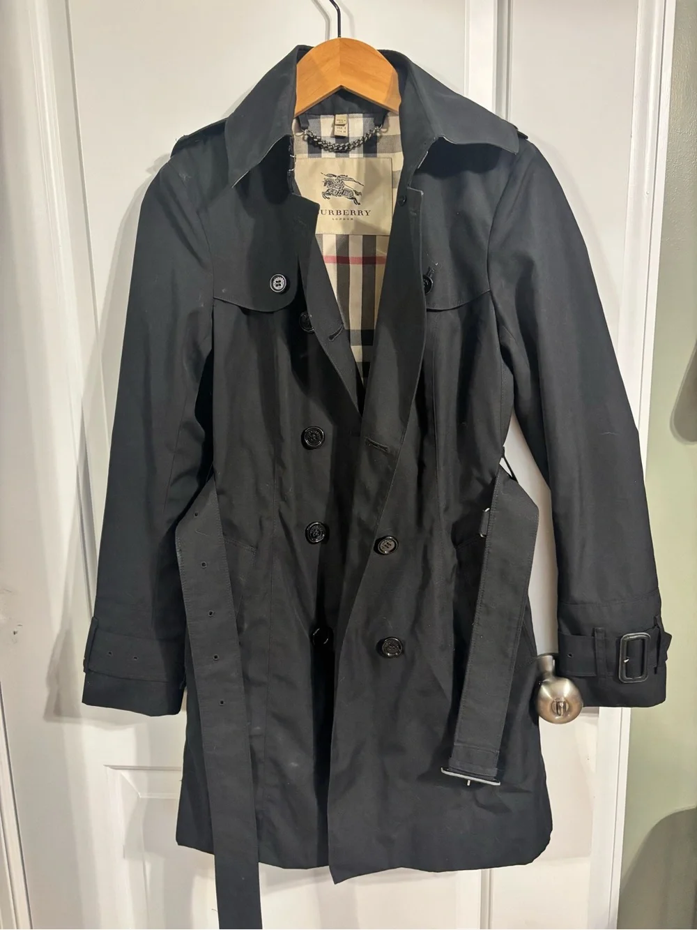 Burberry Black Double-Breasted Trench Coat with Belt - Picture 4 of 10